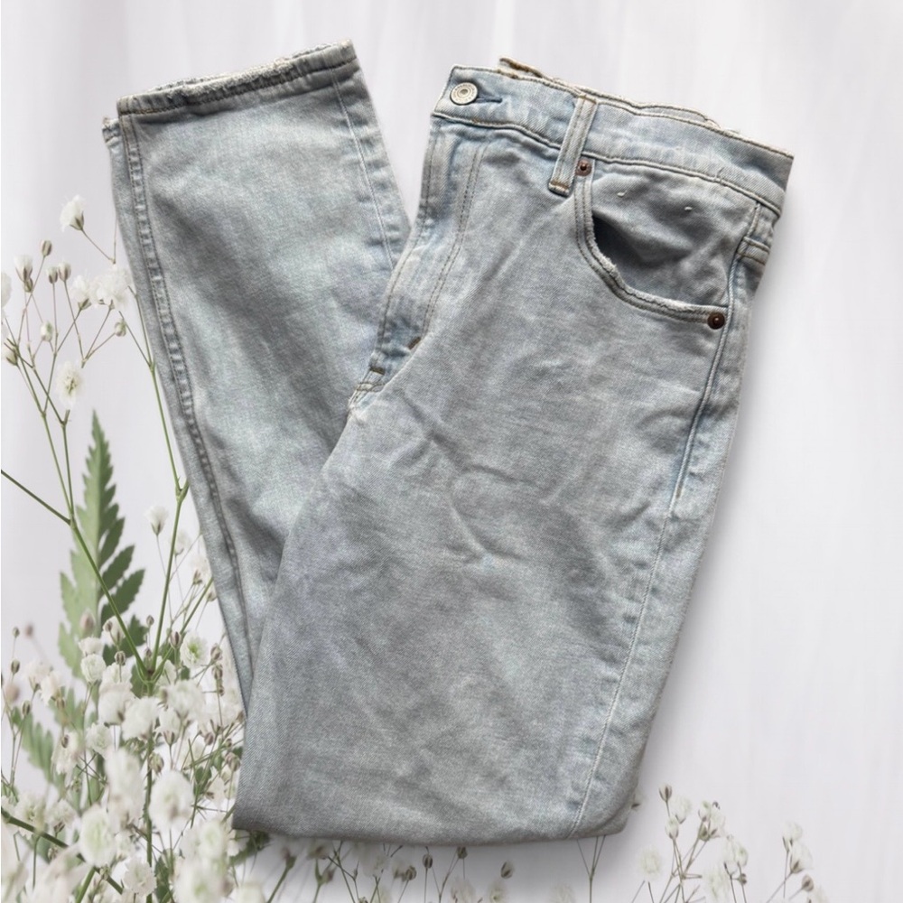 Abercrombie and Fitch Women's High Rise Skinny Jean